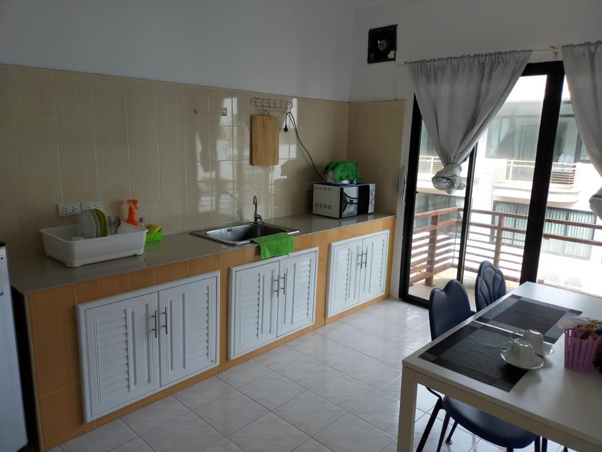 Amy'S Beach Apartments Rayong Bagian luar foto